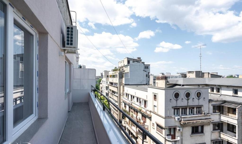 Majestic Apartament With View In Magheru ブカレスト エクステリア 写真